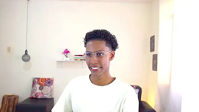 maiki18  online show from 8, 3, 2025