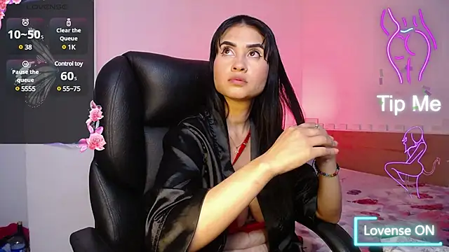 keelly richaardson1 online show from 25, 1, 2025