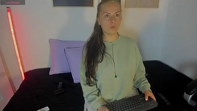 Snapshot of brandy_sweet_ chatting on 15, 10, 2025 brandy sweet online show from 15, 10, 2025