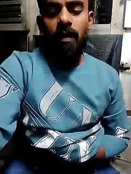 Snapshot of rayhan085 chatting on 25, 12, 2024 rayhan085 online show from 25, 12, 2024