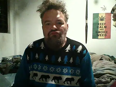 Snapshot of LECHEBALLS chatting on 17, 12, 2025 LECHEBALLS online show from 17, 12, 2025