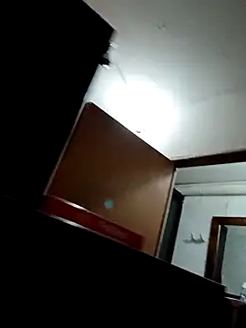 Snapshot of Leslly_ chatting on 14, 1, 2025 Leslly online show from 14, 1, 2025