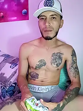 Snapshot of Leslly_ chatting on 24, 1, 2025 Leslly online show from 24, 1, 2025