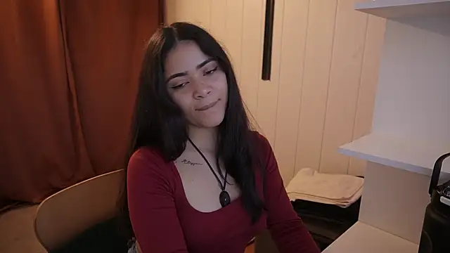 Snapshot of Feetgirl01 chatting on 15, 12, 2024 Feetgirl01 online show from 15, 12, 2024