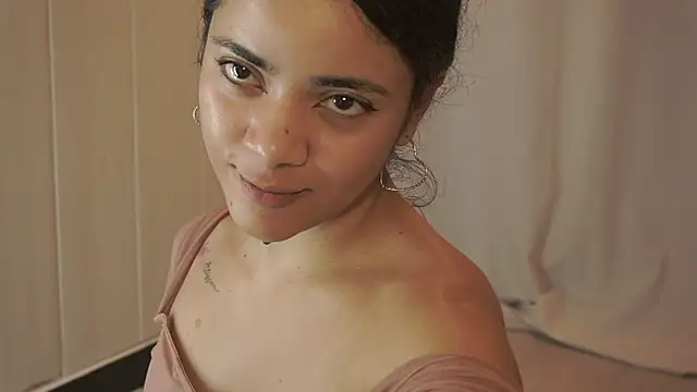 Snapshot of Feetgirl01 chatting on 18, 9, 2025 Feetgirl01 online show from 18, 9, 2025