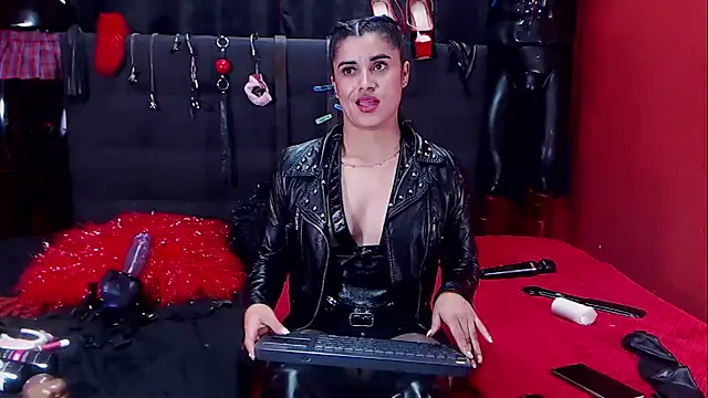 Hannamariana online show from 5, 2, 2025