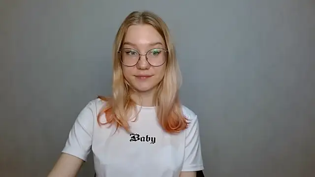 Snapshot of cindi_hot chatting on 13, 1, 2025 cindi hot online show from 13, 1, 2025