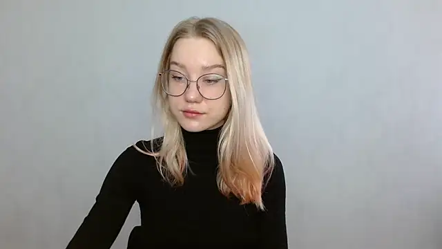 Snapshot of cindi_hot chatting on 3, 2, 2025 cindi hot online show from 3, 2, 2025