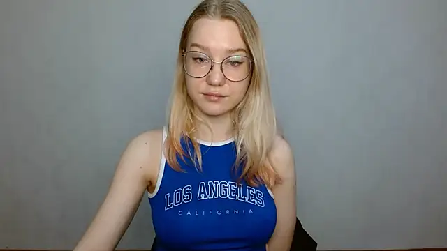 Snapshot of cindi_hot chatting on 8, 2, 2025 cindi hot online show from 8, 2, 2025