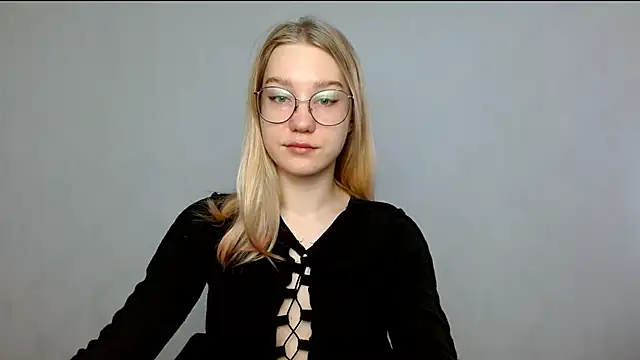 Snapshot of cindi_hot chatting on 18, 2, 2025 cindi hot online show from 18, 2, 2025