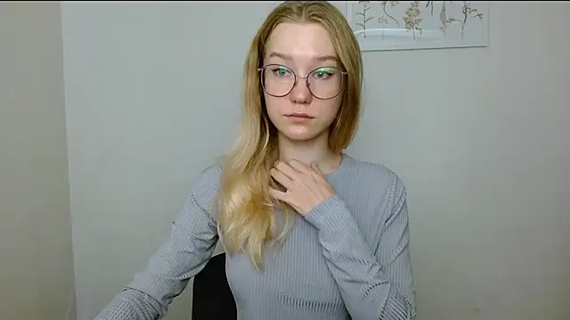 Snapshot of cindi_hot chatting on 25, 9, 2025 cindi hot online show from 25, 9, 2025