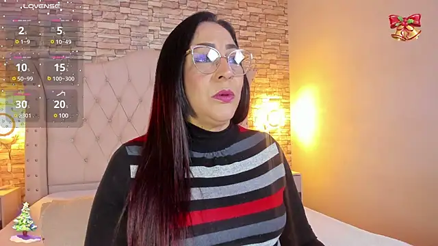 Snapshot of Gina_Myers chatting on 18, 12, 2024 Gina Myers online show from 18, 12, 2024