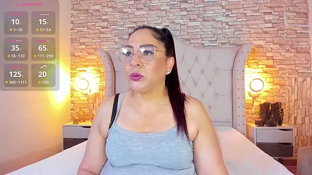 Snapshot of Gina_Myers chatting on 25, 2, 2025 Gina Myers online show from 25, 2, 2025