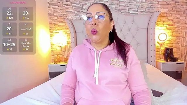 Snapshot of Gina_Myers chatting on 28, 2, 2025 Gina Myers online show from 28, 2, 2025