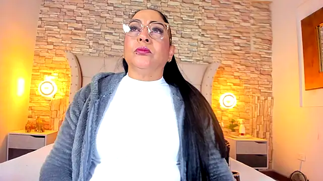 Snapshot of Gina_Myers chatting on 1, 10, 2025 Gina Myers online show from 1, 10, 2025