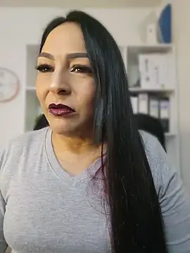 Snapshot of Gina_Myers chatting on 27, 6, 2026 Gina Myers online show from 27, 6, 2026