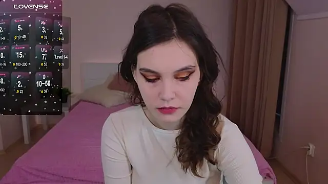 SusieMorris online show from 28, 2, 2025