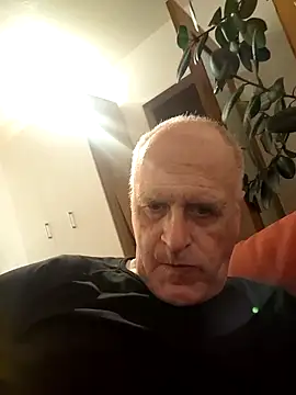 Snapshot of Milkasahne64 chatting on 29, 10, 2025 Milkasahne64 online show from 29, 10, 2025