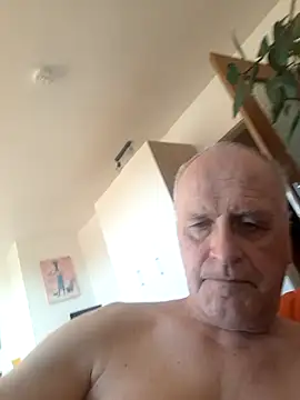 Snapshot of Milkasahne64 chatting on 7, 11, 2025 Milkasahne64 online show from 7, 11, 2025