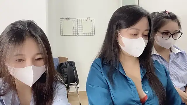 Bamboo Swetie online show from 3, 12, 2025