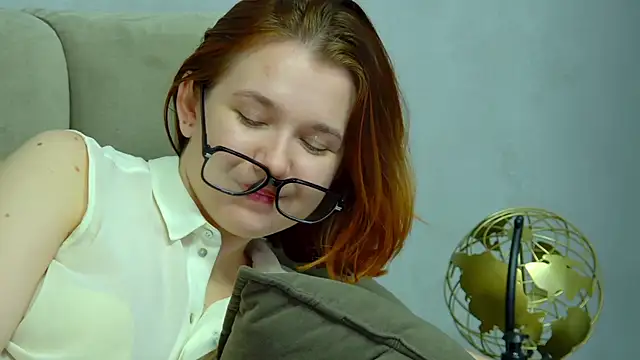 Snapshot of LessySmith chatting on 22, 2, 2026 LessySmith online show from 22, 2, 2026