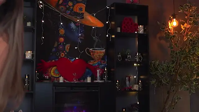 Snapshot of Evelyn_Evyyy chatting on 25, 2, 2026 Evelyn Evyyy online show from 25, 2, 2026