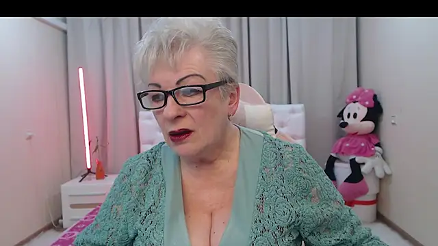 KayleSmoll online show from 18, 4, 2026