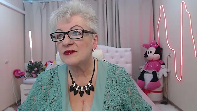 Snapshot of KayleSmoll chatting on 29, 5, 2026 KayleSmoll online show from 29, 5, 2026