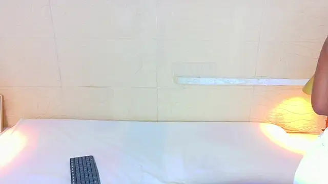 Snapshot of Shamiraa_moore chatting on 19, 12, 2025 Shamiraa moore online show from 19, 12, 2025
