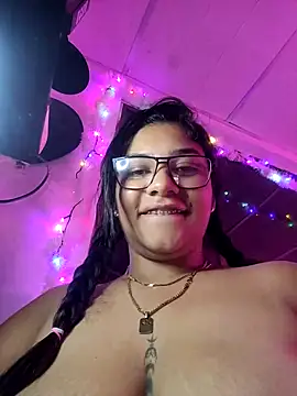 Snapshot of Sofythom1 chatting on 28, 2, 2025 Sofythom1 online show from 28, 2, 2025