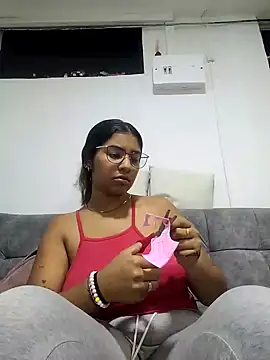 Snapshot of Sofythom1 chatting on 25, 10, 2025 Sofythom1 online show from 25, 10, 2025