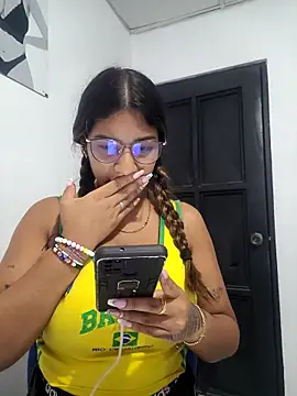 Snapshot of Sofythom1 chatting on 21, 11, 2025 Sofythom1 online show from 21, 11, 2025