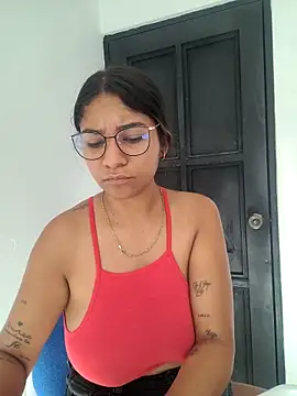 Snapshot of Sofythom1 chatting on 14, 12, 2025 Sofythom1 online show from 14, 12, 2025