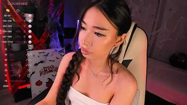 sensualily online show from 28, 10, 2025