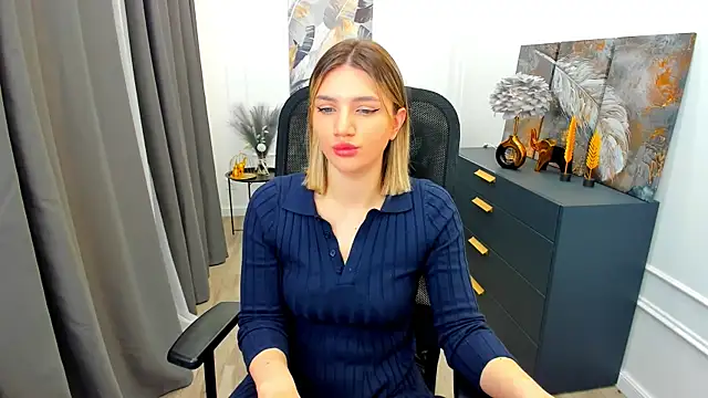 SelenaeMoore online show from 26, 3, 2026