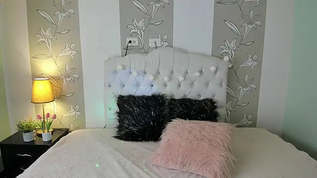 Snapshot of Esteff__o2 chatting on 13, 1, 2025 Esteff o2 online show from 13, 1, 2025