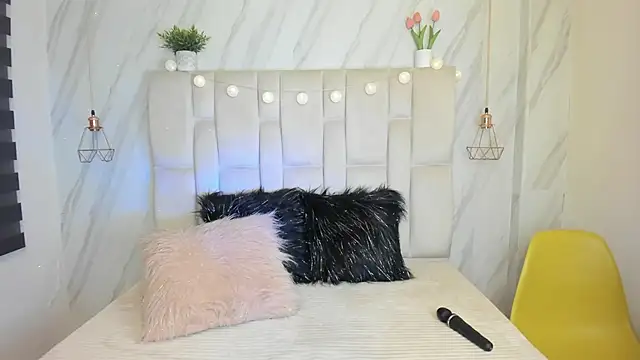 Snapshot of Esteff__o2 chatting on 28, 2, 2025 Esteff o2 online show from 28, 2, 2025