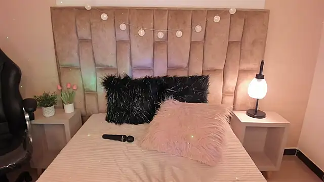 Snapshot of Esteff__o2 chatting on 5, 3, 2025 Esteff o2 online show from 5, 3, 2025