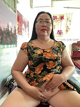 Snapshot of NDith chatting on 17, 4, 2026 NDith online show from 17, 4, 2026
