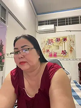 Snapshot of NDith chatting on 28, 4, 2026 NDith online show from 28, 4, 2026