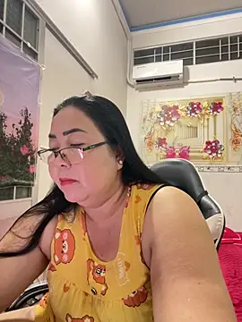 Snapshot of NDith chatting on 10, 6, 2026 NDith online show from 10, 6, 2026