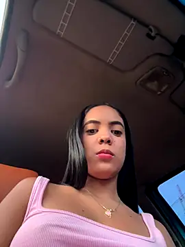 Snapshot of NAUGHTY_LITTLE_18 chatting on 10, 11, 2025 NAUGHTY LITTLE 18 online show from 10, 11, 2025