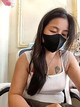 Snapshot of lyna_bl chatting on 8, 3, 2025 lyna bl online show from 8, 3, 2025