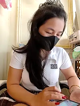 Snapshot of lyna_bl chatting on 10, 3, 2025 lyna bl online show from 10, 3, 2025