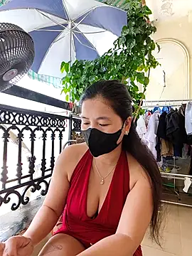 Snapshot of lyna_bl chatting on 18, 9, 2025 lyna bl online show from 18, 9, 2025