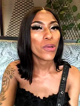 Snapshot of Kylie_Hairy_Bbc chatting on 22, 10, 2025 Kylie Hairy Bbc online show from 22, 10, 2025