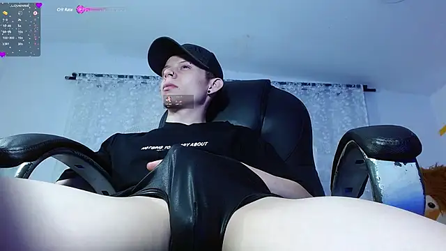 Snapshot of Matthew_Boy_ chatting on 22, 12, 2024 Matthew Boy  online show from 22, 12, 2024