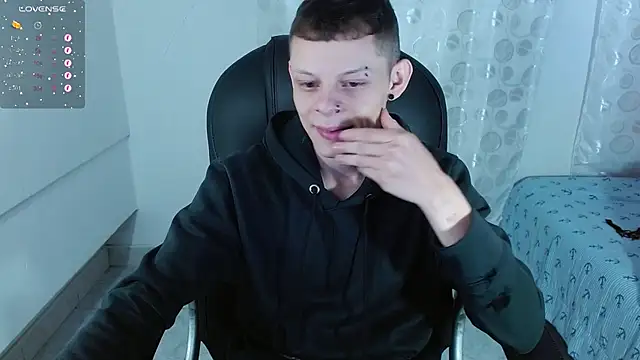 Snapshot of Matthew_Boy_ chatting on 19, 2, 2025 Matthew Boy  online show from 19, 2, 2025