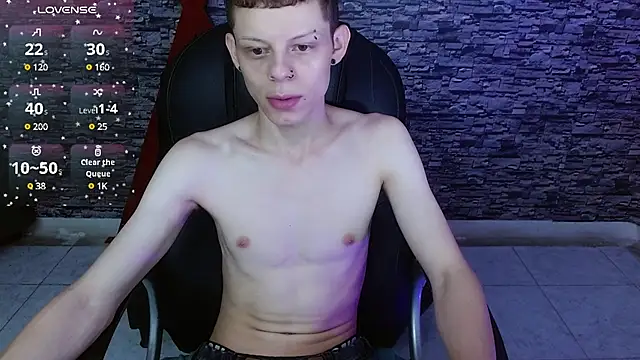 Snapshot of Matthew_Boy_ chatting on 8, 3, 2025 Matthew Boy  online show from 8, 3, 2025