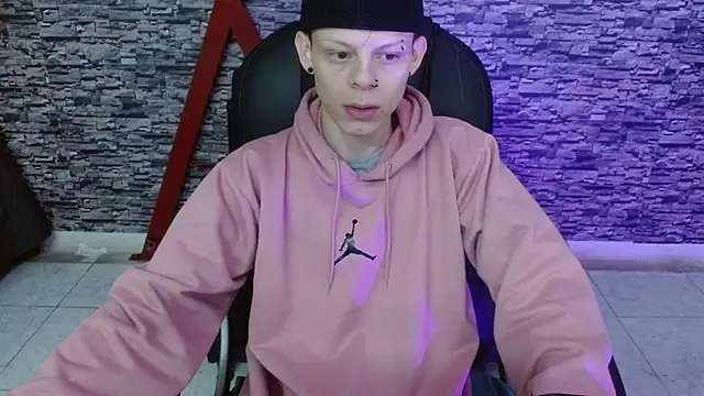 Snapshot of Matthew_Boy_ chatting on 9, 3, 2025 Matthew Boy  online show from 9, 3, 2025